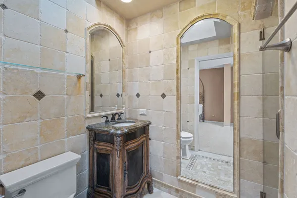 $3,580,000 | 1916 Midwest Club Parkway, Oak Brook, IL 60523