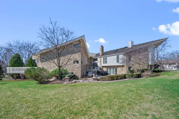 $3,580,000 | 1916 Midwest Club Parkway, Oak Brook, IL 60523