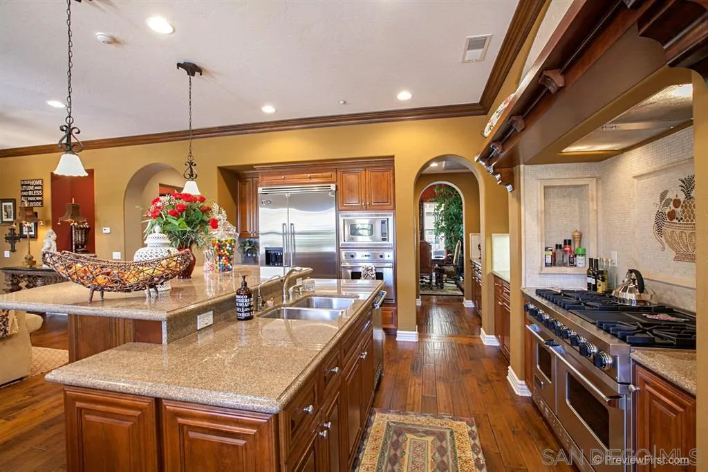 14612 Rio Rancho San Diego, CA 92127 - Photo 9 of 25 Gallery Image 9