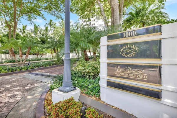 $4,600 | 1000 East Island Boulevard, Unit 1510, Aventura, FL 33160