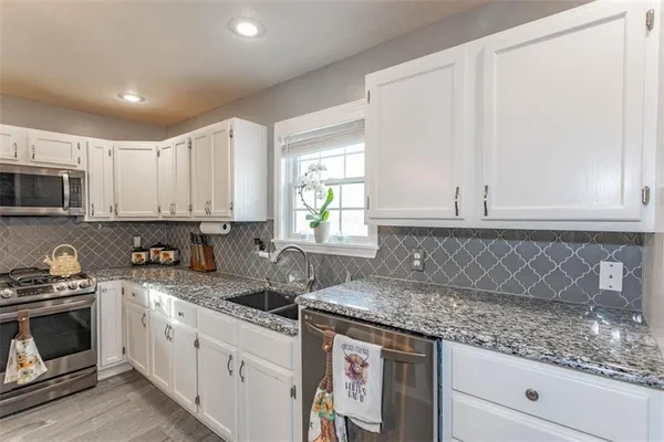 $550,000 | 5990 Z Highway, Edgerton, MO 64444