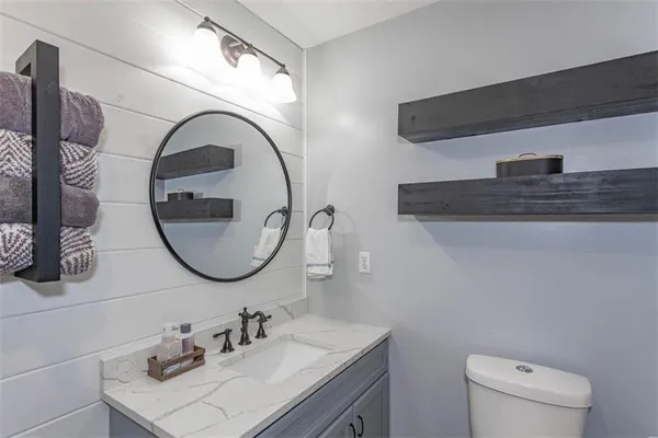 $550,000 | 5990 Z Highway, Edgerton, MO 64444