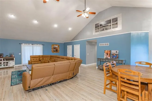 $550,000 | 5990 Z Highway, Edgerton, MO 64444