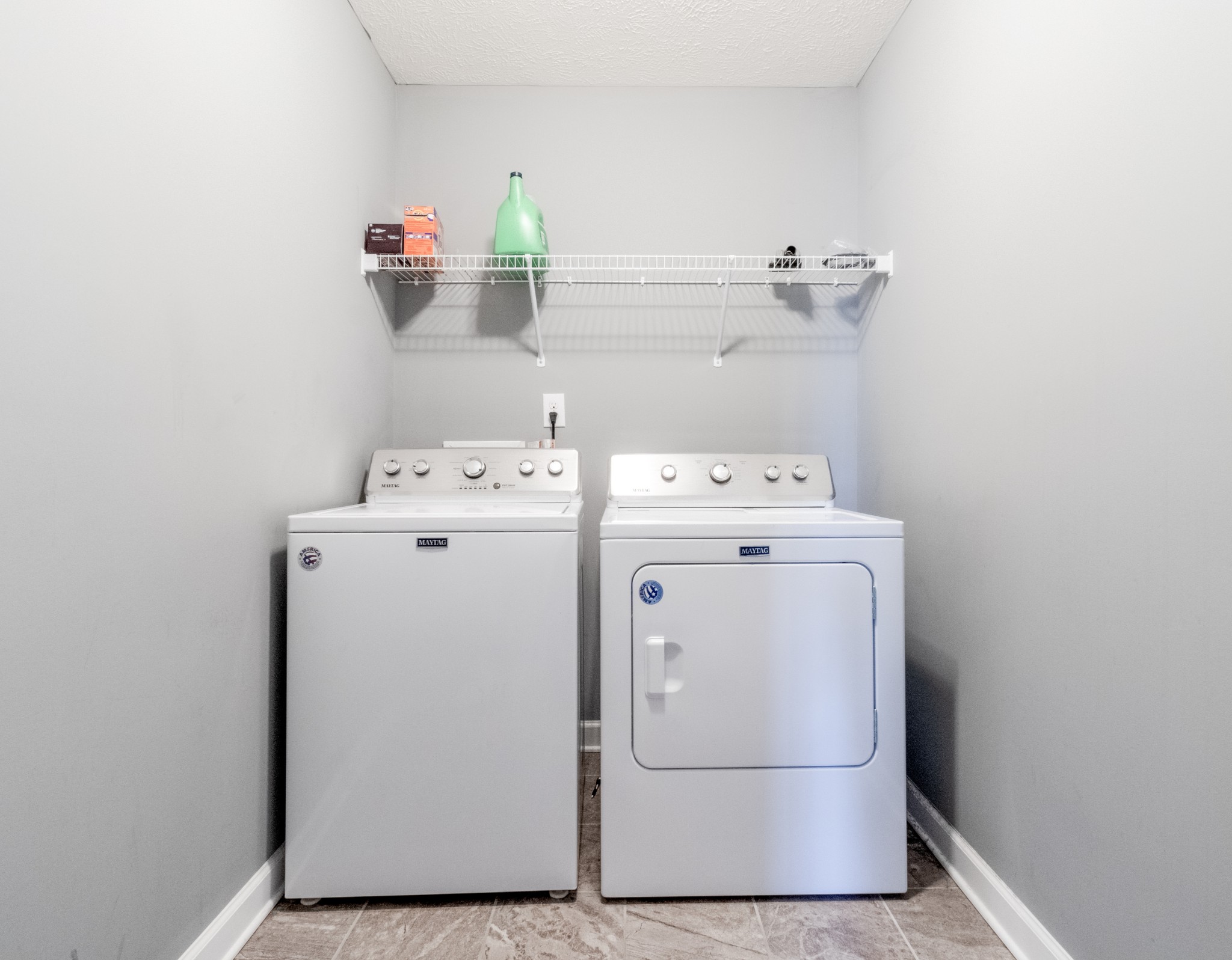 3794 Suiter Road Clarksville, TN 37040 - Photo 22 of 26 a utility room with dryer and washer