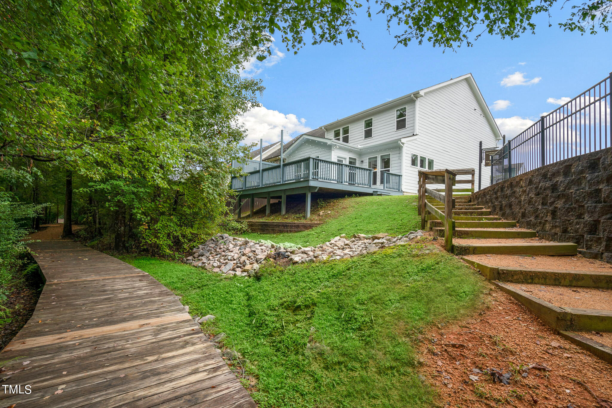 3866 Cumberland Pond Road Raleigh, NC 27606 - Photo 5 of 5 33-web-or-mls-3866-cumberland-pond-016