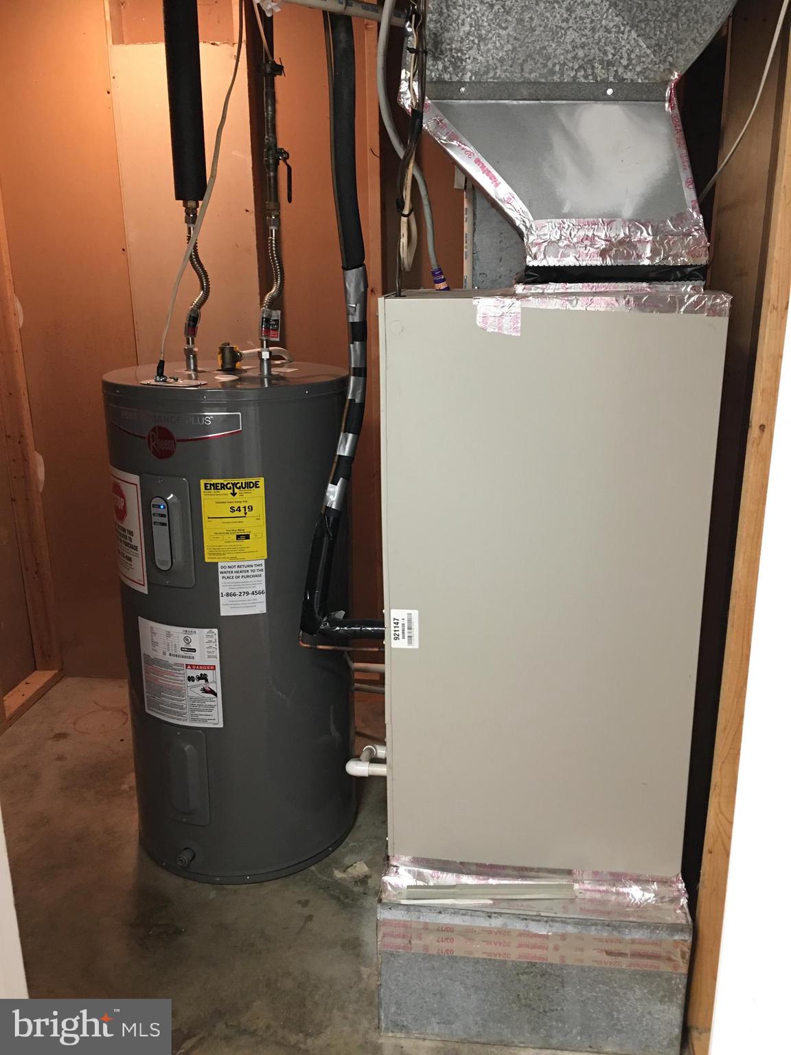 24 Mountain Green Circle Baltimore, MD 21244 - Photo 6 of 25