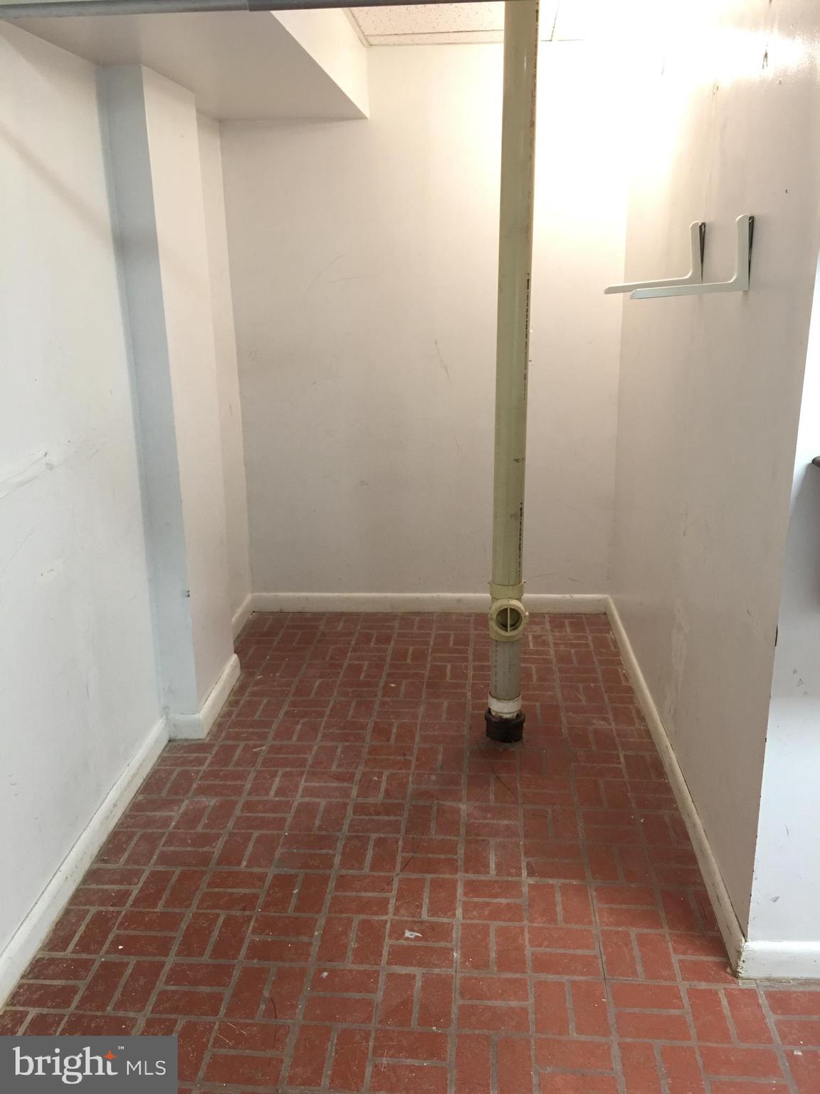 24 Mountain Green Circle Baltimore, MD 21244 - Photo 7 of 25