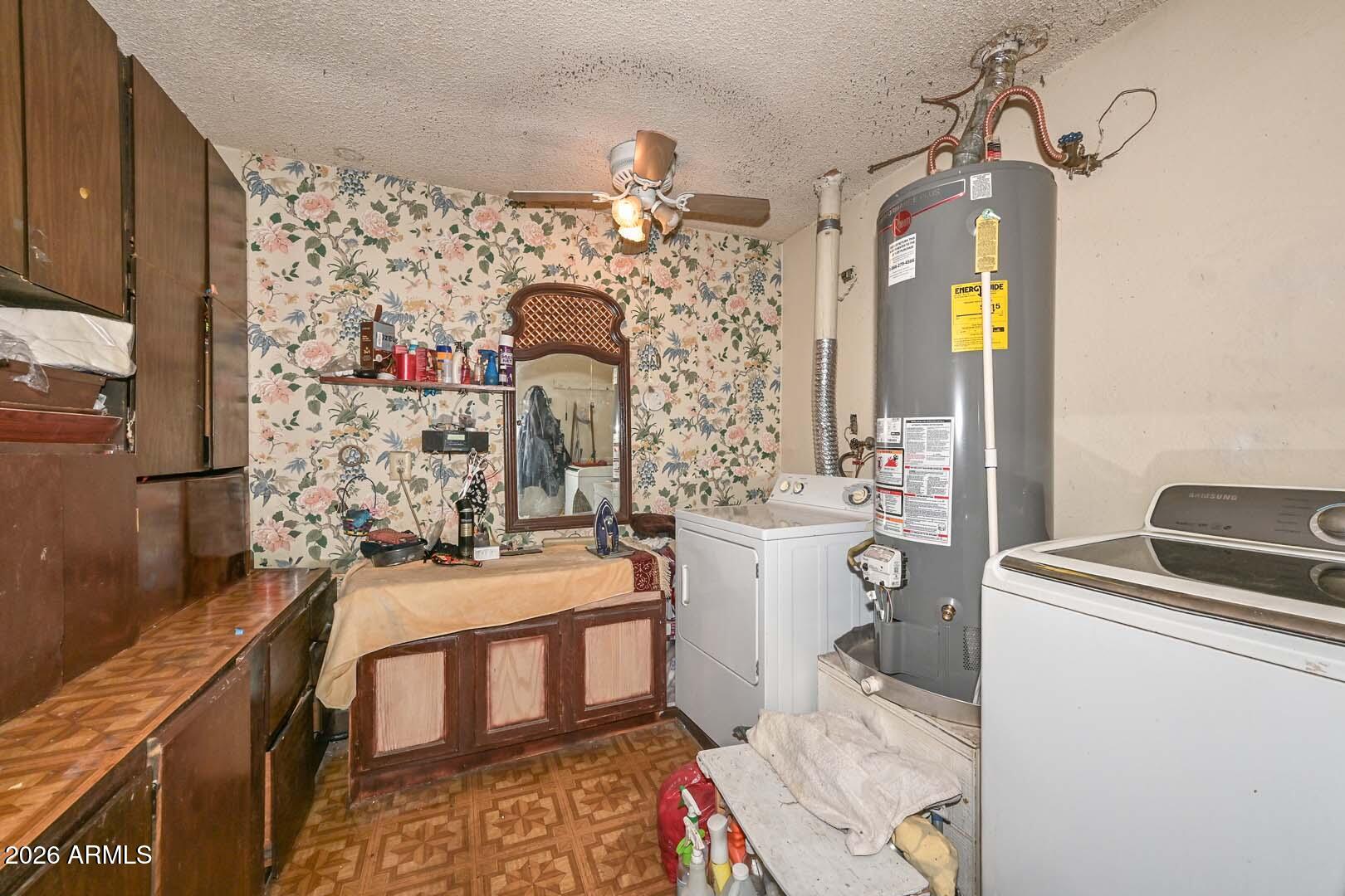 3630 North 86th Avenue Phoenix, AZ 85037 - Photo 17 of 42 Laundry Room-Pantry