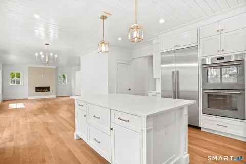 $3,649,000 | 20 Locust Hill Road, Darien, CT 06820