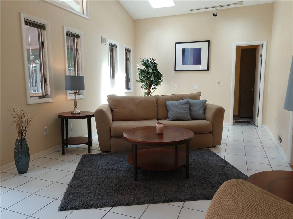 6609 Landview Road Pittsburgh, PA 15217 - Photo 8 of 18 Gallery Image 8