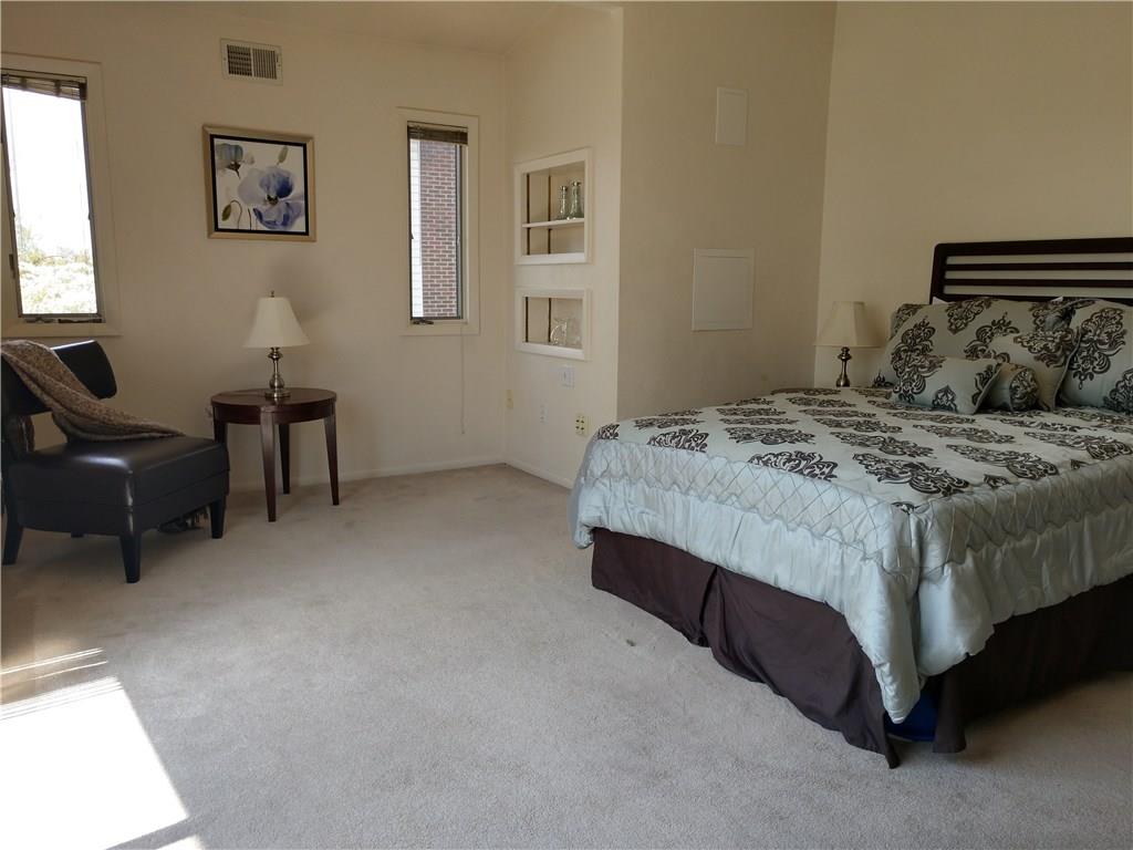 6609 Landview Road Pittsburgh, PA 15217 - Photo 10 of 18 Gallery Image 10