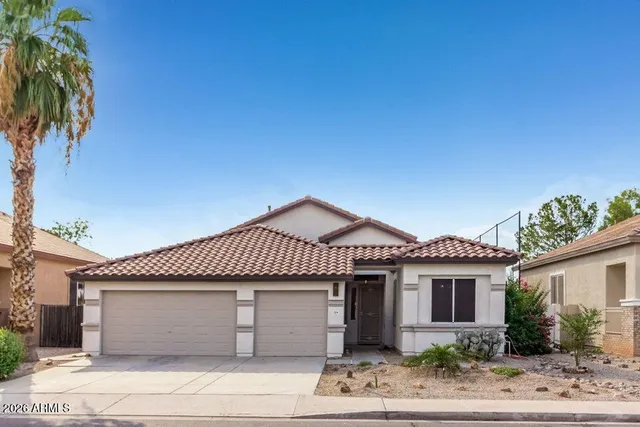 $2,695 | 1004 South Parkcrest Street, Gilbert, AZ 85296