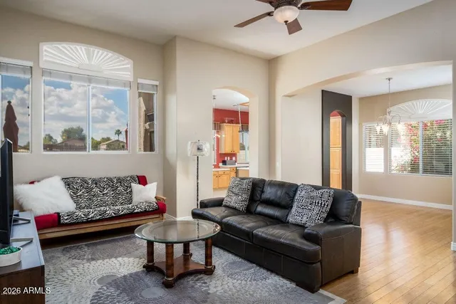 $2,695 | 1004 South Parkcrest Street, Gilbert, AZ 85296