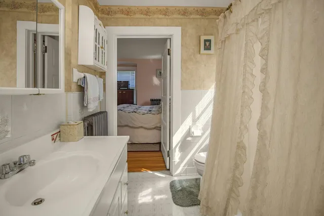 $449,900 | 451 Lynnhurst Avenue East, St. Paul, MN 55104