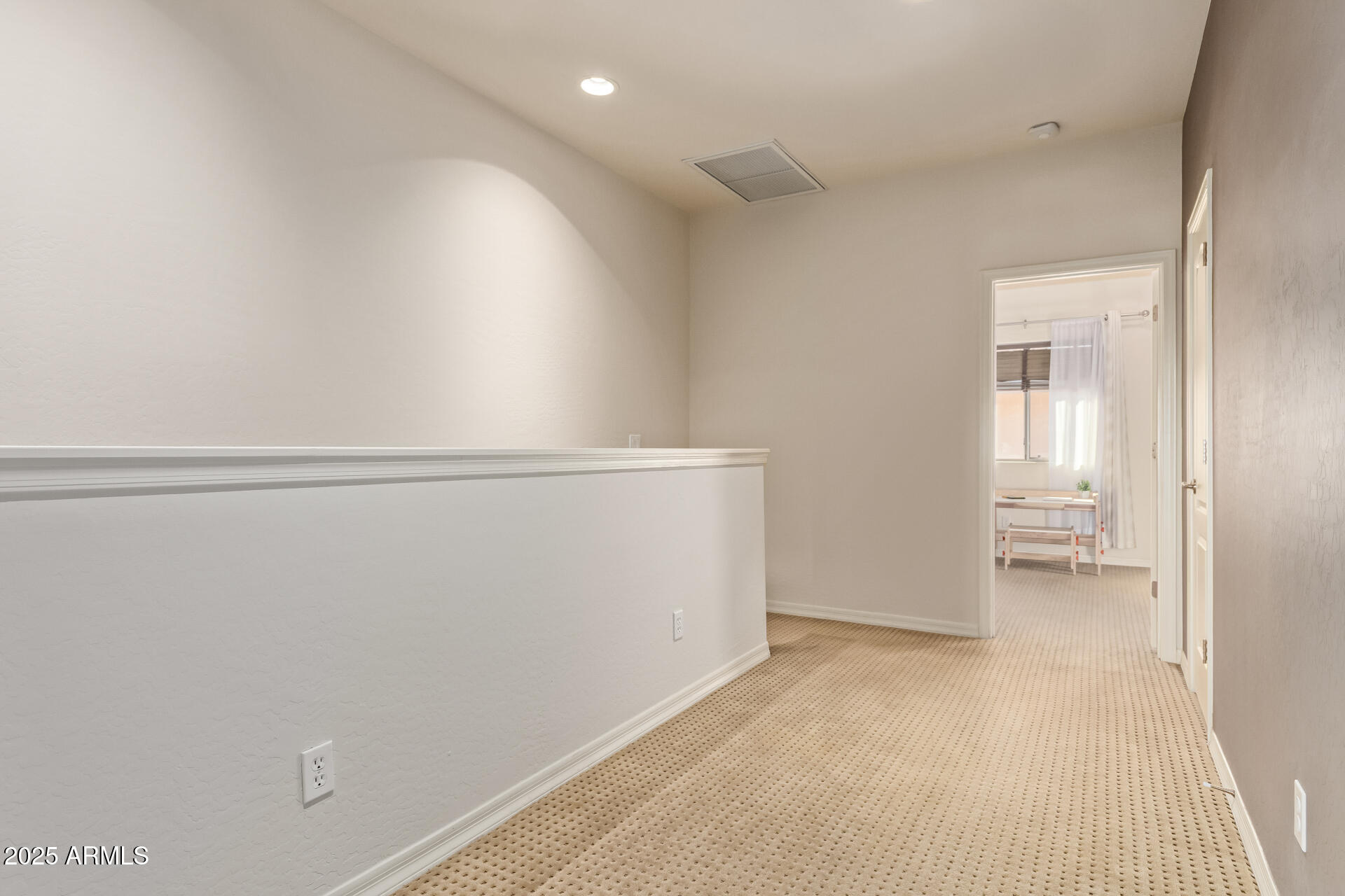 6940 East Cochise Road, Unit 1016 Paradise Valley, AZ 85253 - Photo 19 of 39 a view of an empty room