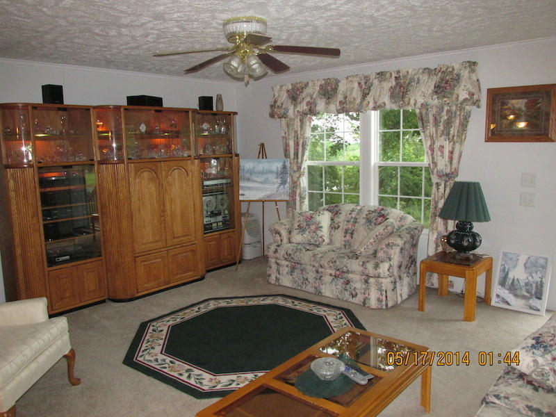 986 Lee Road White Pine, TN 37890 - Photo 6 of 13 Living room
