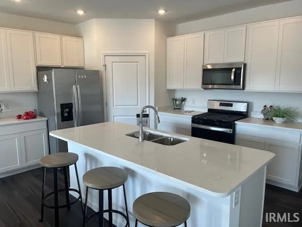 $339,900 | 727 Marcella Drive, Huntertown, IN 46748