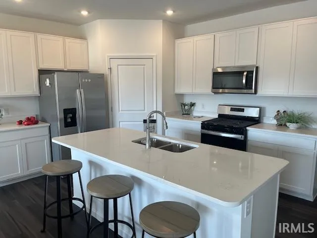 $339,900 | 727 Marcella Drive, Huntertown, IN 46748