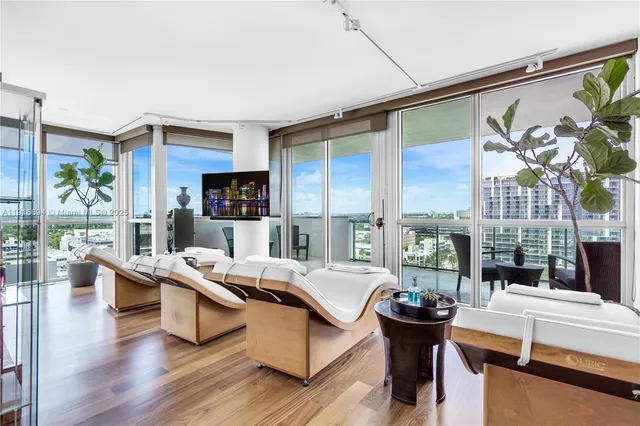 $2,720,000 | 101 20th Street, Unit 2504, Miami Beach, FL 33139