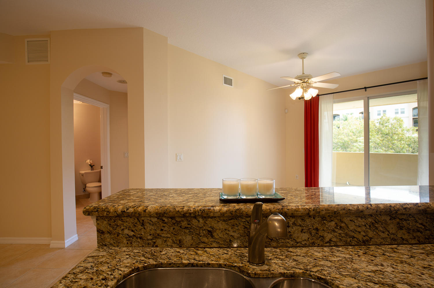 1605 Renaissance Commons Boulevard, Unit 333 Boynton Beach, FL 33426 - Photo 5 of 25 Kitchen