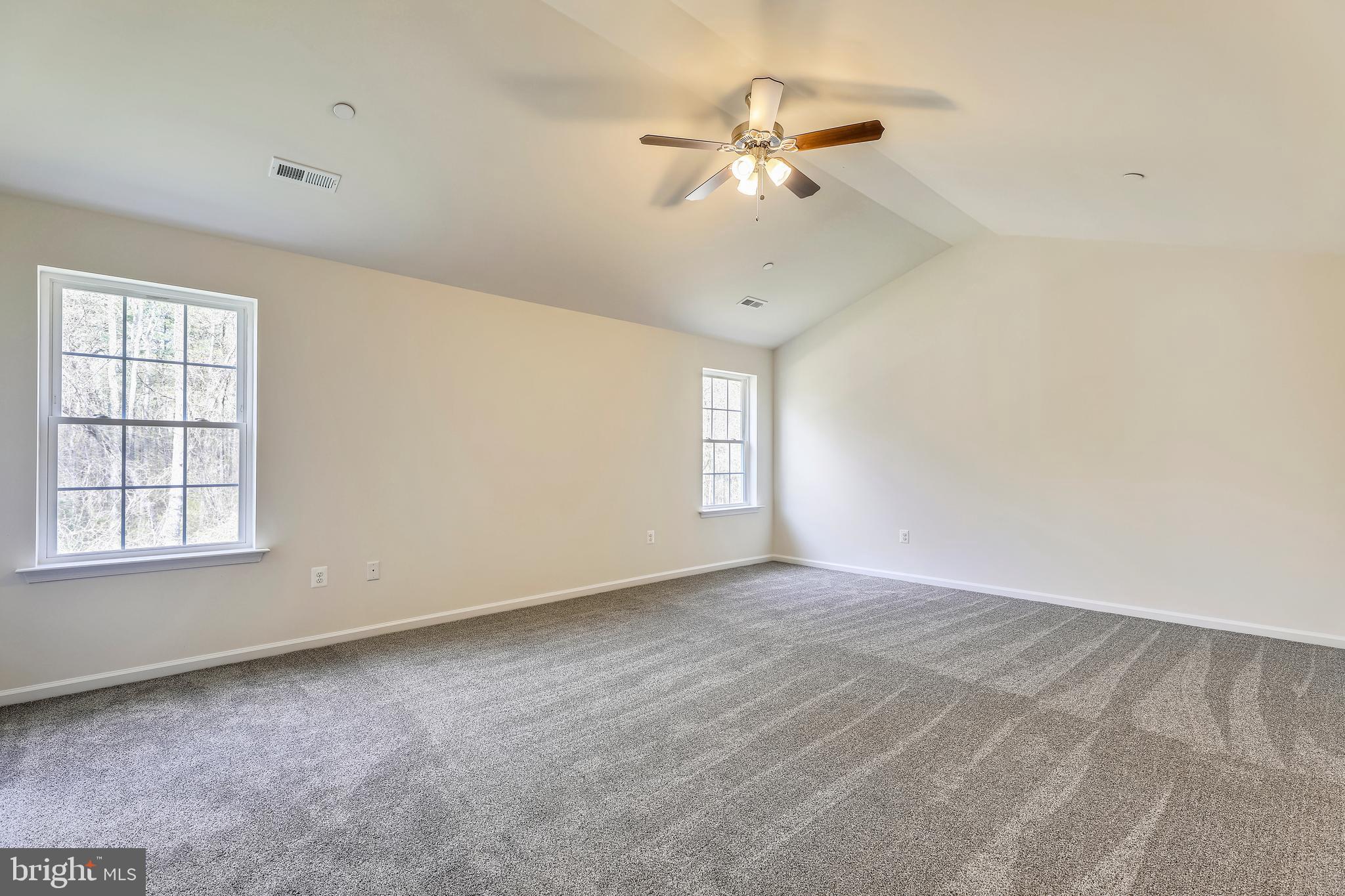 636 Powhatan Beach Road Pasadena, MD 21122 - Photo 28 of 31 SPACIOUS MASTER BEDROOM