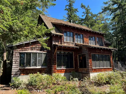$2,465,000 | 90 Montgomery Lane, Orcas Island, WA 98245
