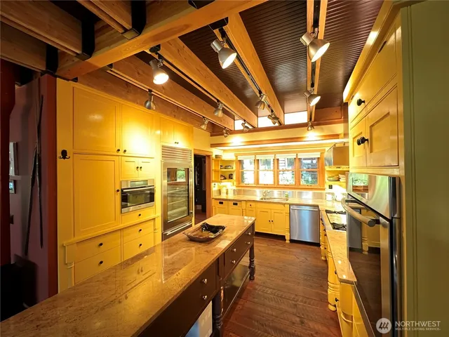 $2,465,000 | 90 Montgomery Lane, Orcas Island, WA 98245