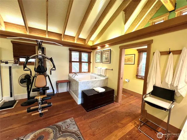 $2,465,000 | 90 Montgomery Lane, Orcas Island, WA 98245