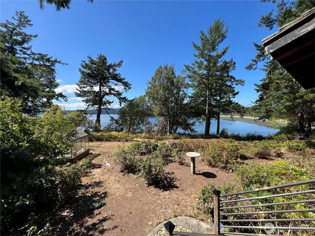 $2,465,000 | 90 Montgomery Lane, Orcas Island, WA 98245