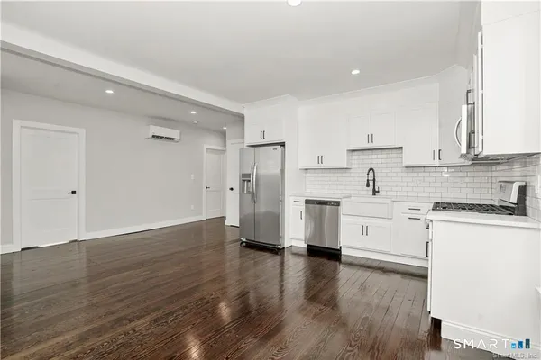 $2,100 | 174 Coram Avenue, Unit 1A, Shelton, CT 06484