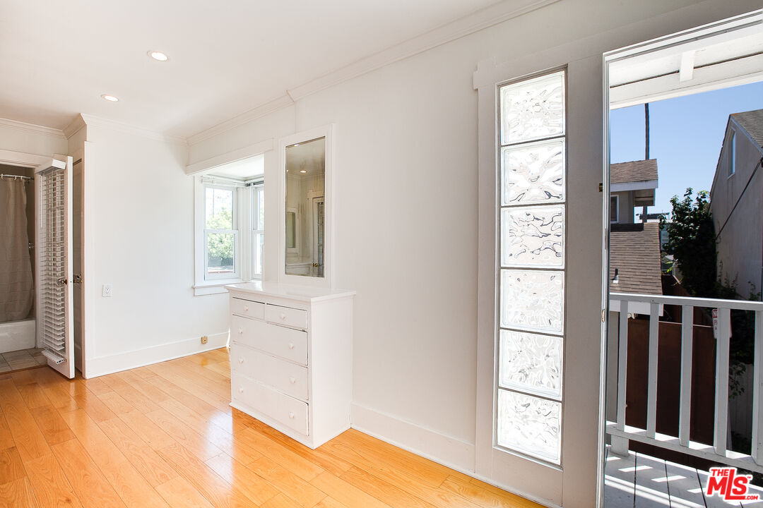 426 Rialto Avenue, Unit D Venice, CA 90291 - Photo 9 of 10 a view of front door with wooden floor