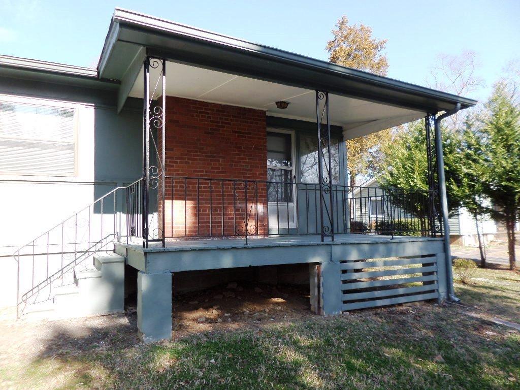 105 Peach Road Oak Ridge, TN 37830 - Photo 8 of 21 coveredporch