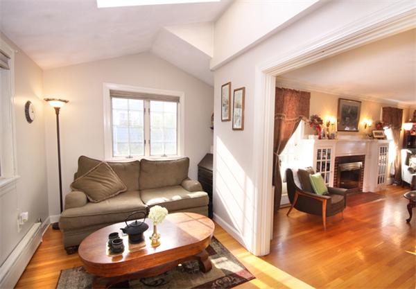 9 Harding Road Melrose, MA 02176 - Photo 7 of 26 Gallery Image 7