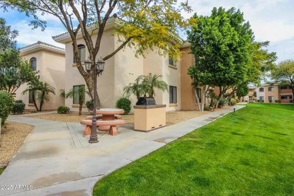 $268,999 | 10030 West Indian School Road, Unit 230, Phoenix, AZ 85037