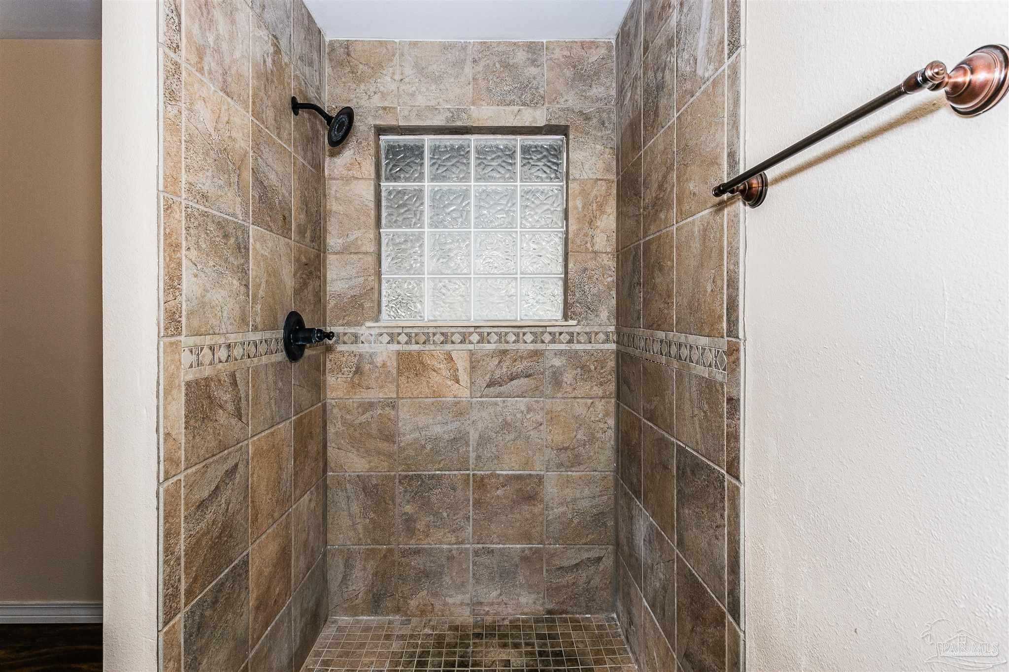 7995 Chellie Road Pensacola, FL 32526 - Photo 24 of 39 Gallery Image 24