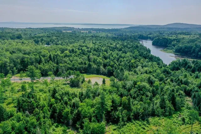 $629,000 | 5 Whitetail Lane, Belfast, ME 04915