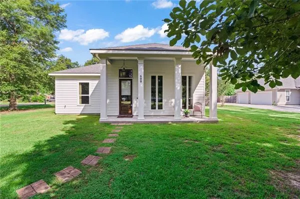 $734,000 | 600 Colbert Street, Mandeville, LA 70448