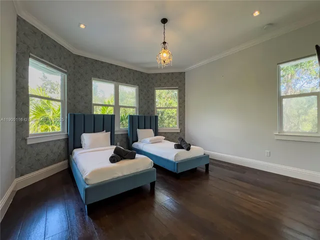 a view of walk in closet