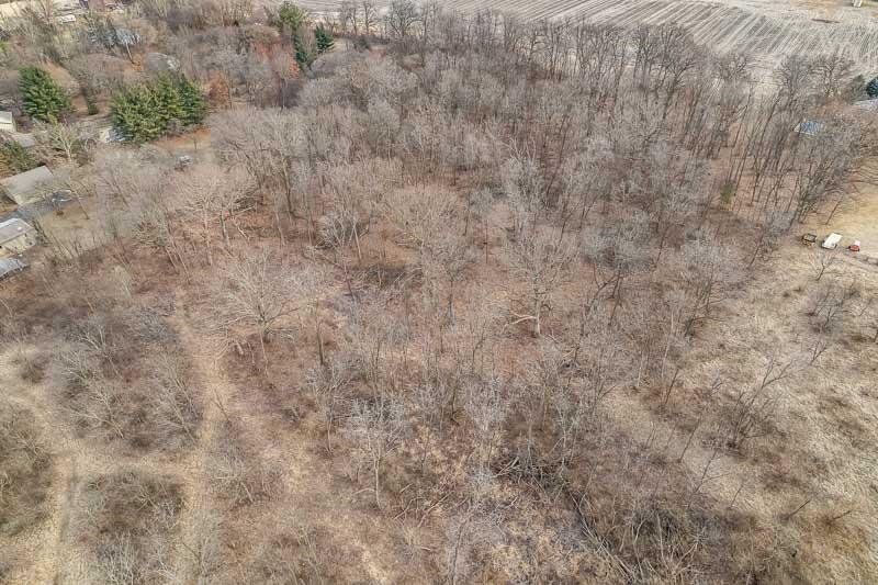 11909 Freeport Road Durand, IL 61024 - Photo 30 of 42 a view of a dry yard