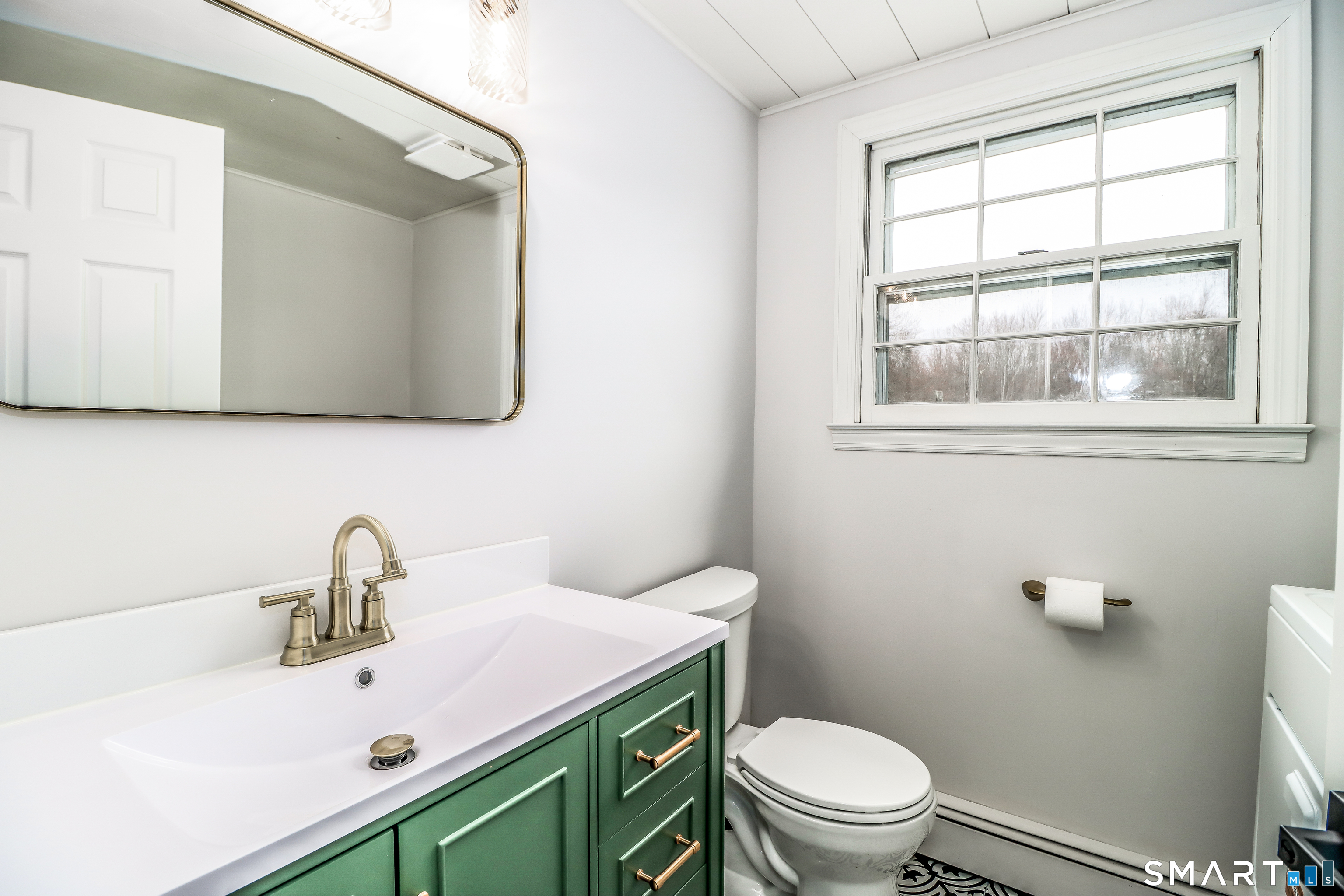 408 Hut Hill Road Bridgewater, CT 06752 - Photo 13 of 33