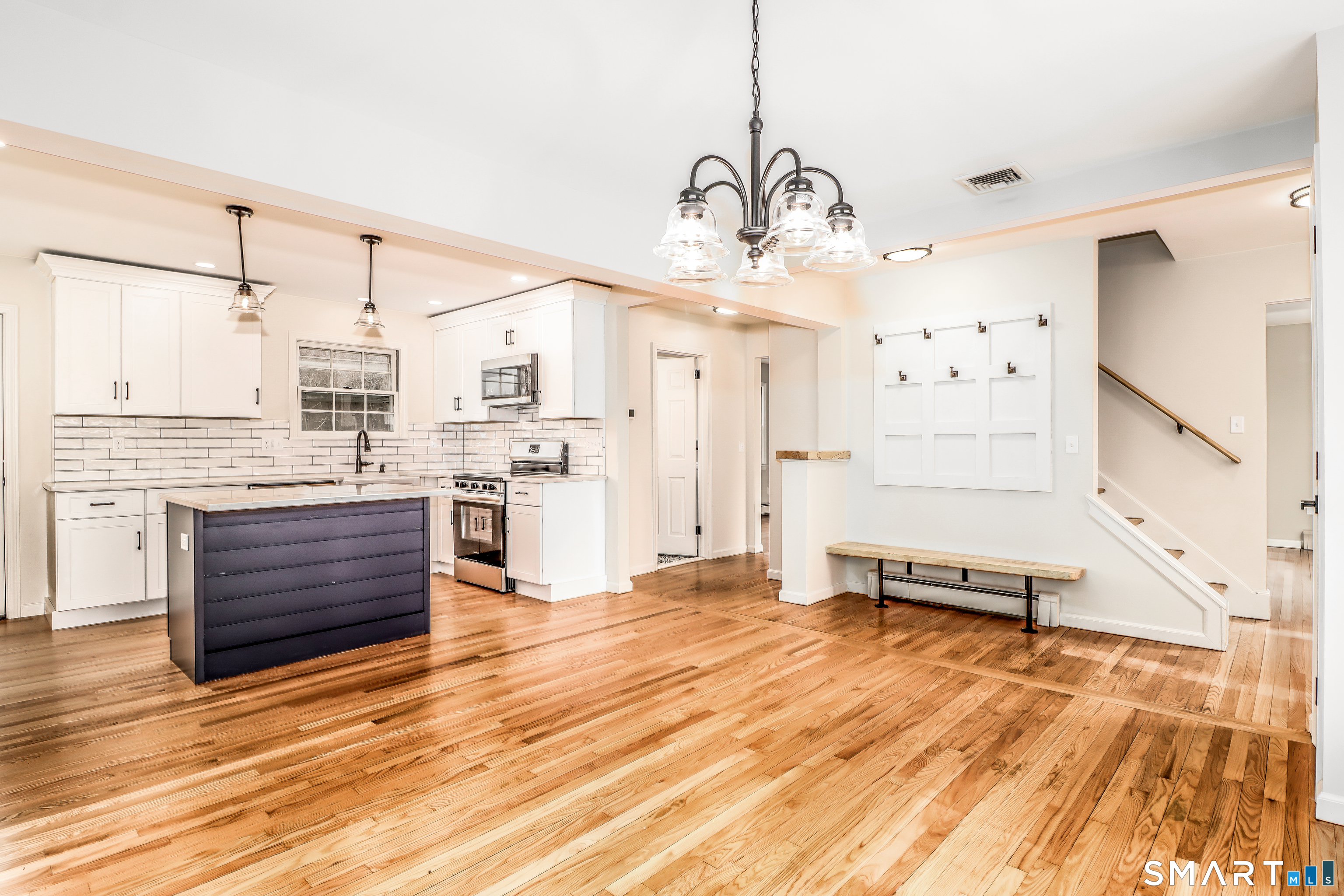 408 Hut Hill Road Bridgewater, CT 06752 - Photo 5 of 33