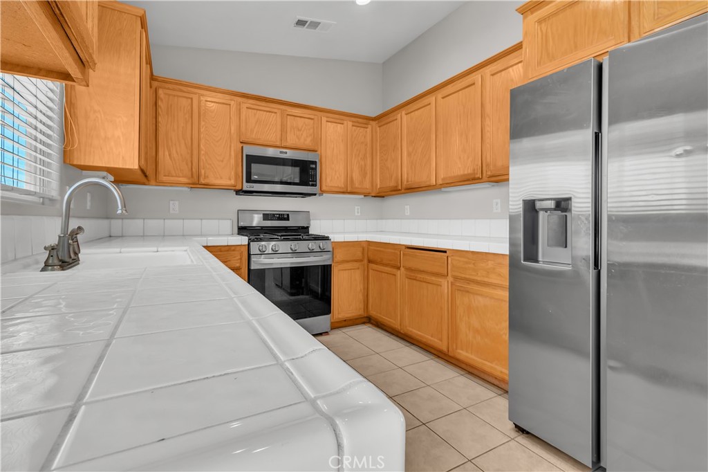13473 Rochester Road Phelan, CA 92371 - Photo 7 of 54