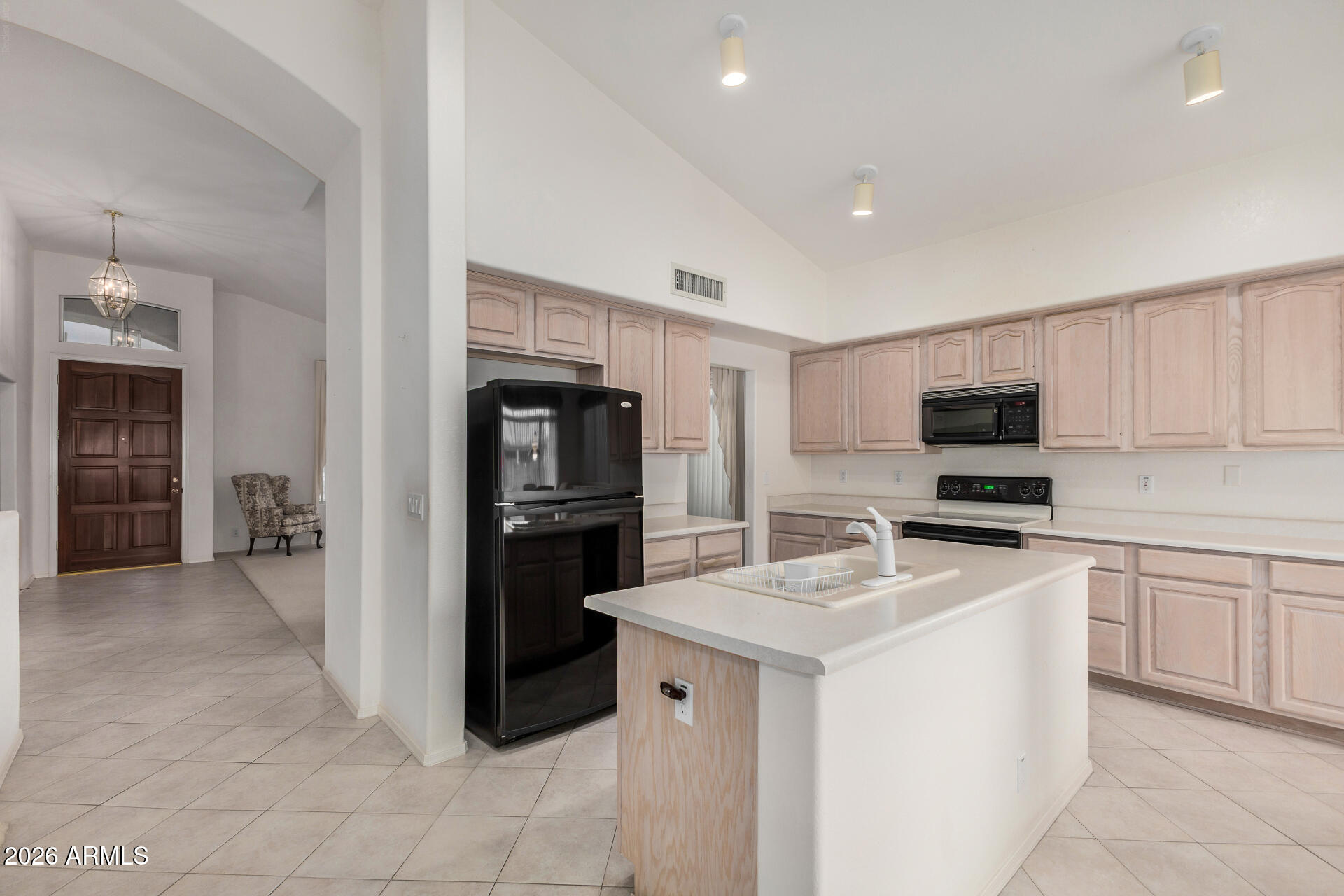 6558 East Roland Street Mesa, AZ 85215 - Photo 16 of 38 Kitchen