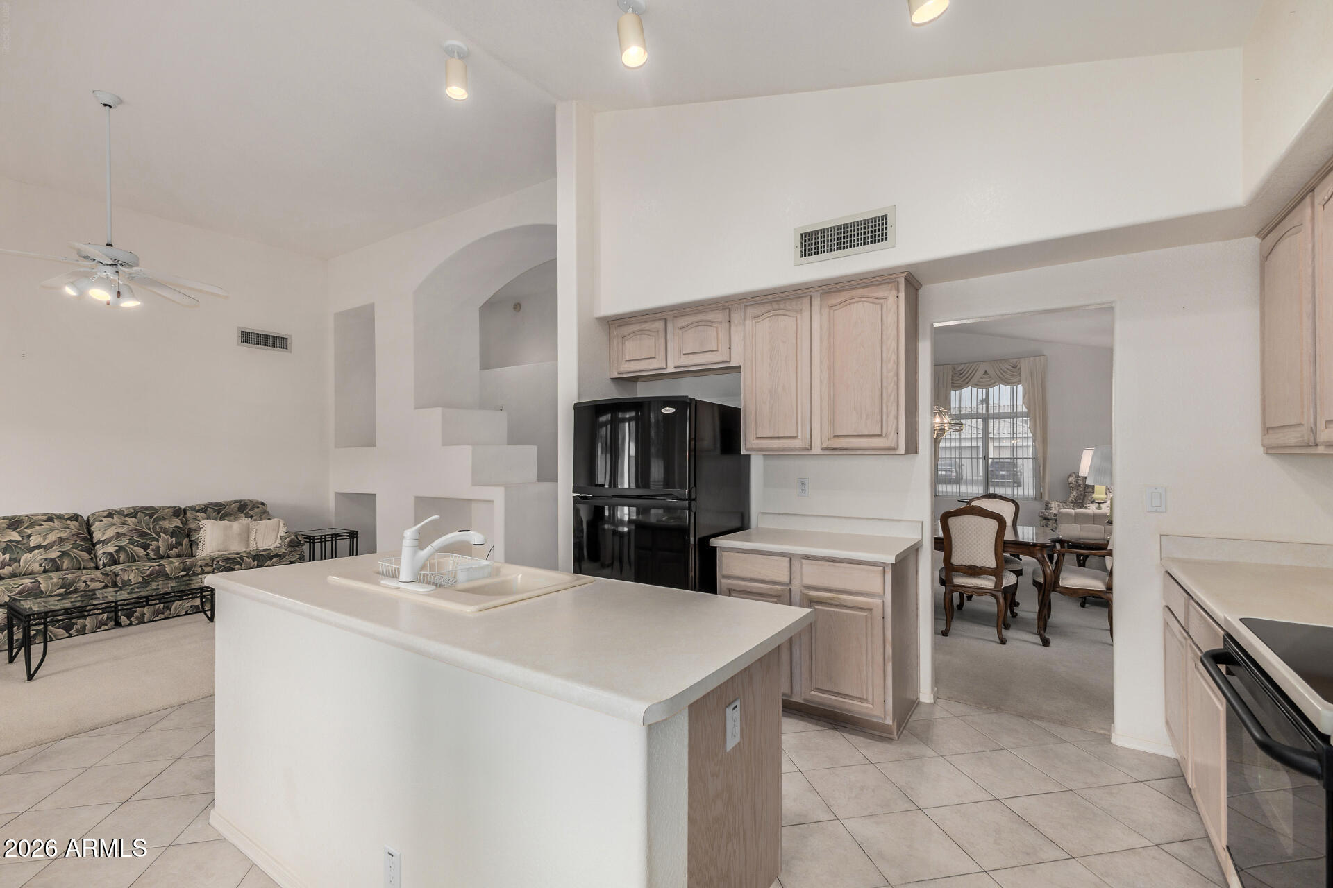 6558 East Roland Street Mesa, AZ 85215 - Photo 17 of 38 Kitchen