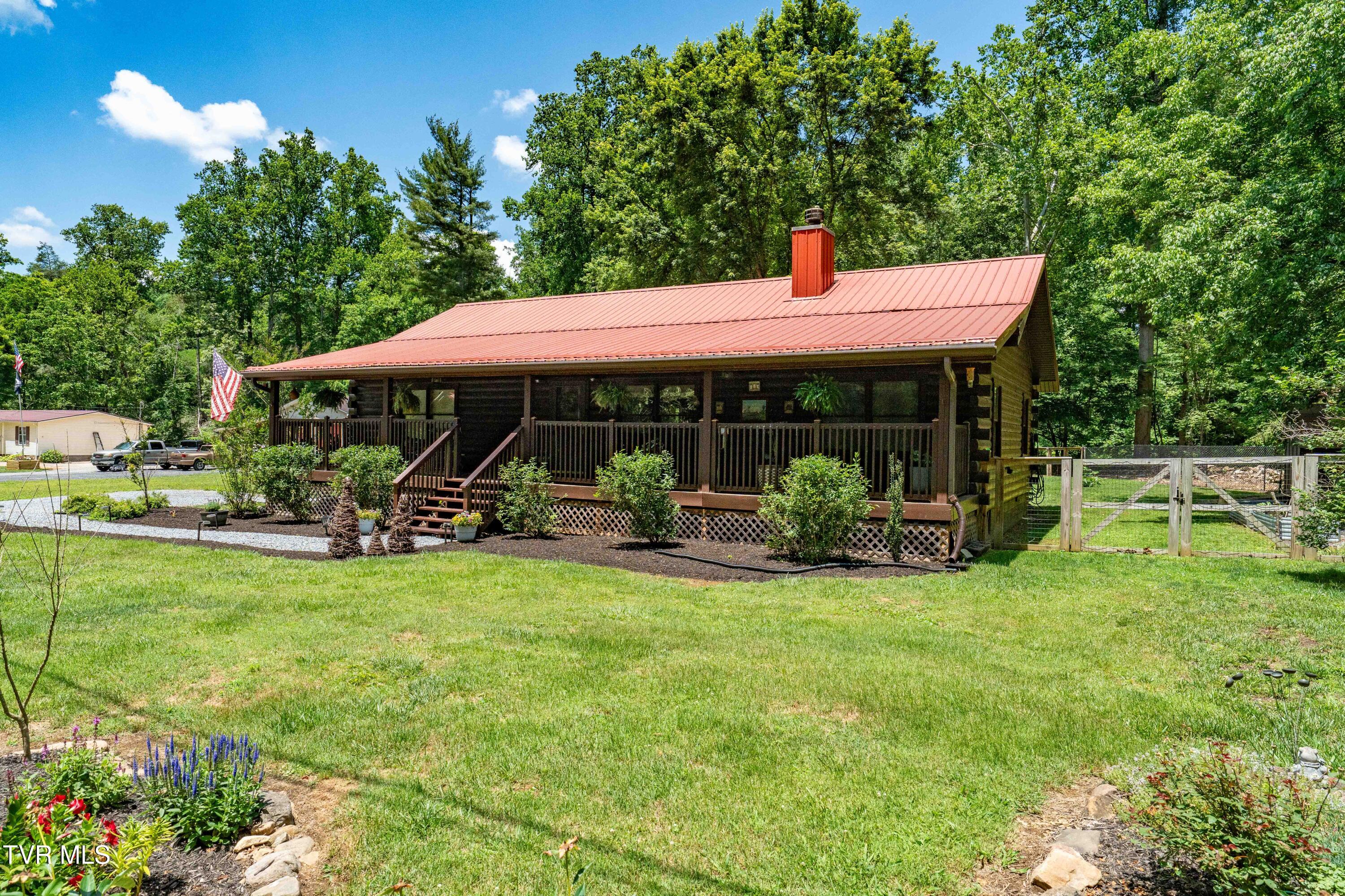 135 Grindstaff Hollow Road Elizabethton, TN 37643 - Photo 8 of 116 135 Grindstaff Hollow (28 of 83)
