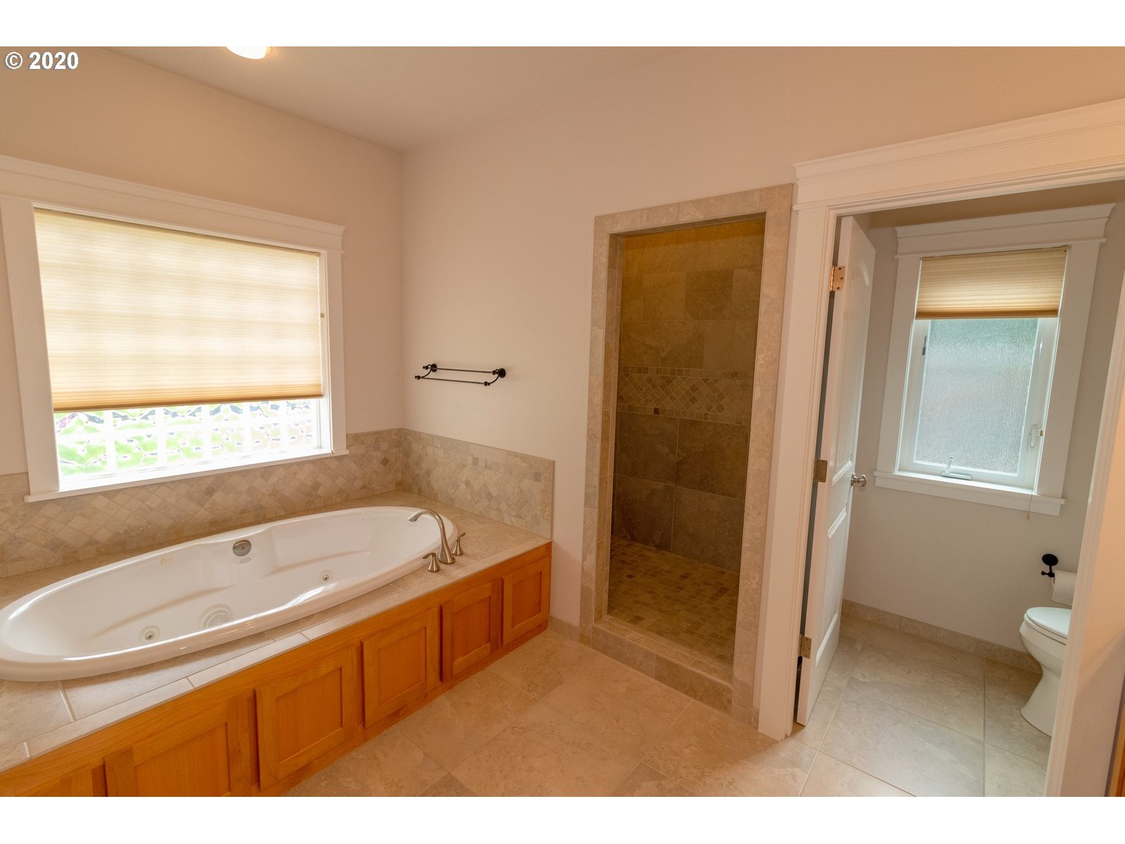 90 Sailors Ravine Court Florence, OR 97439 - Photo 16 of 32 Bathroom, Attached