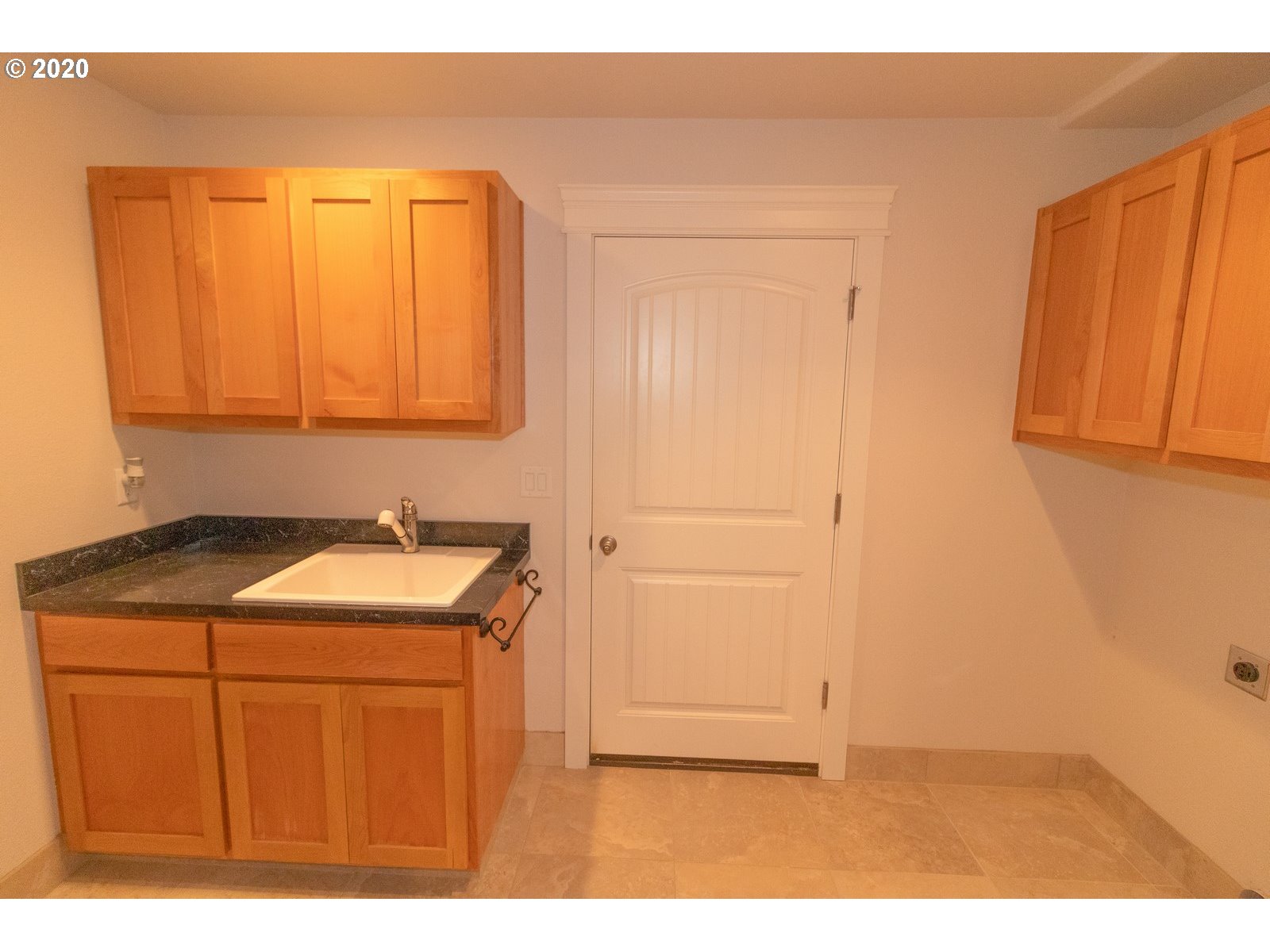 90 Sailors Ravine Court Florence, OR 97439 - Photo 24 of 32 Laundry