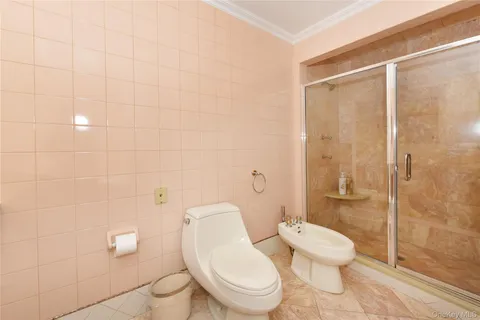 $1,699,998 | 3 Joy Drive, Manhasset Hills, NY 11040