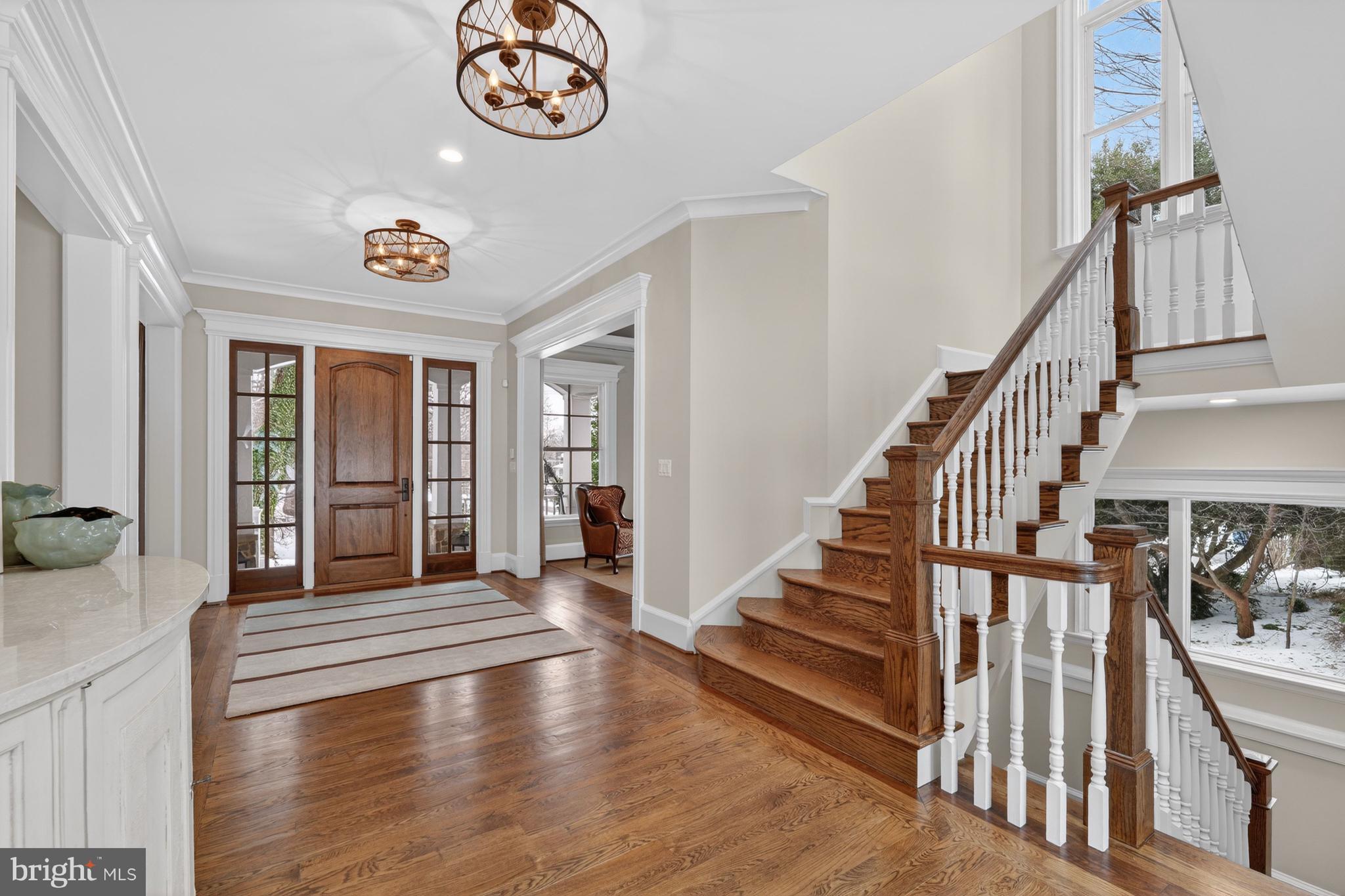 1420 Kurtz Road McLean, VA 22101 - Photo 4 of 39 Foyer