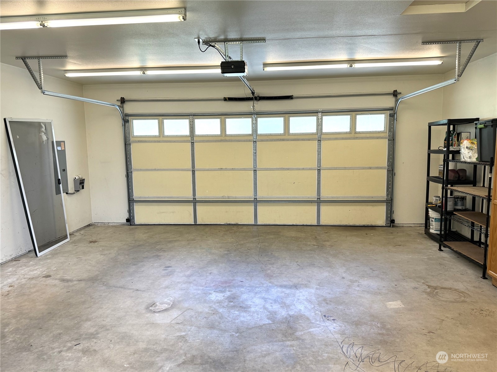 3274 East Harbor Road Langley, WA 98260 - Photo 20 of 21 a view of a garage